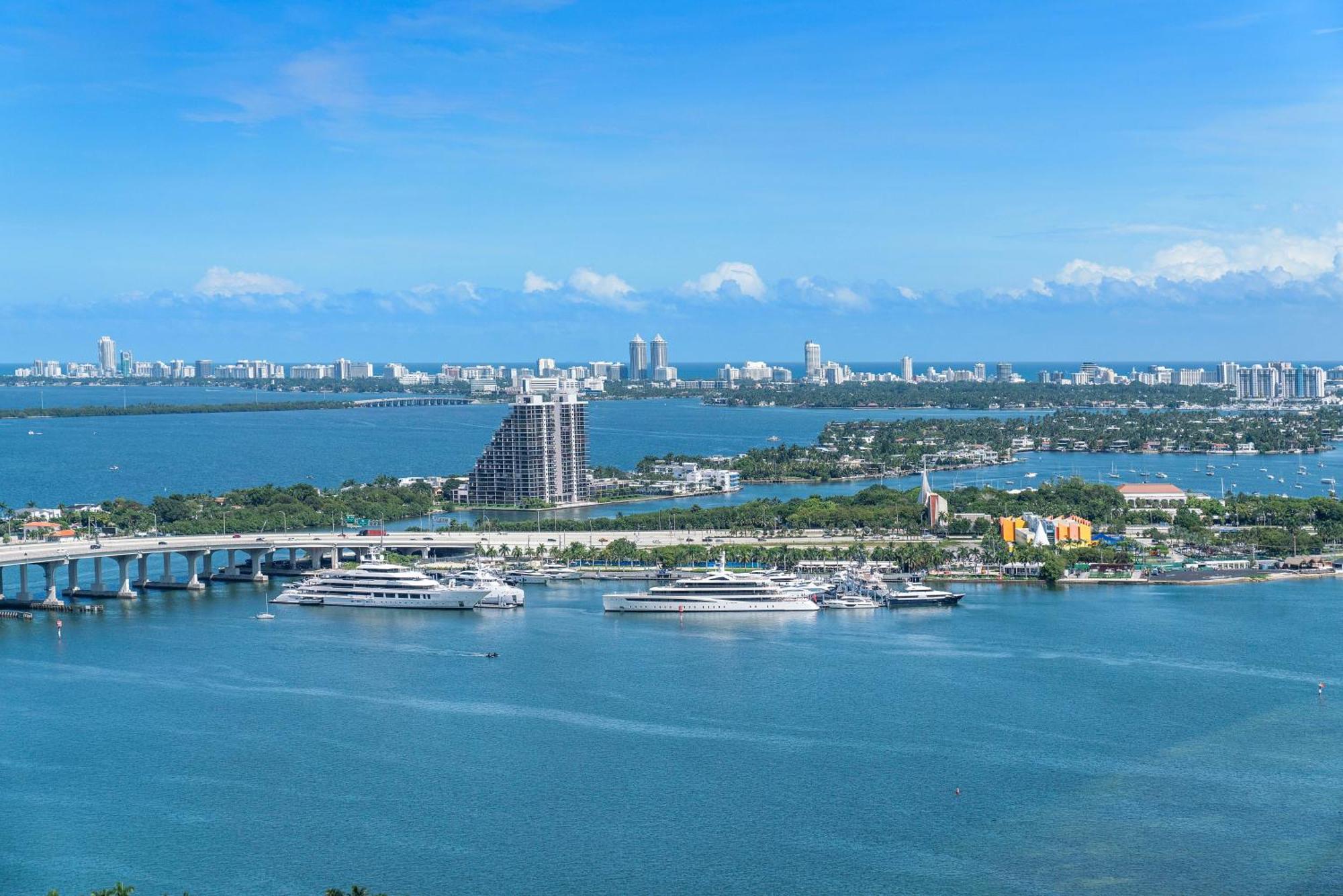 Downtown By Miami Vacation Rentals Екстер'єр фото